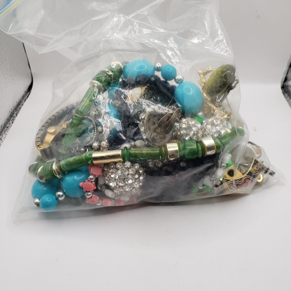 Vibrant Bandana Broken Jewelry Craft Bundle - Picture 8 of 16